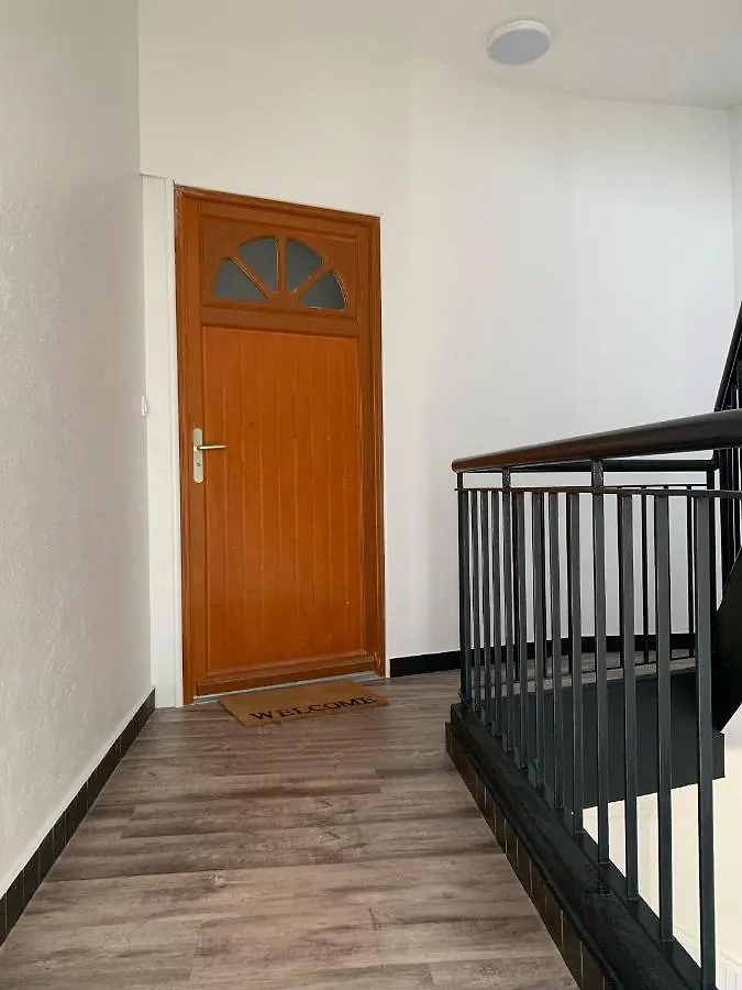 Appartement De Gout T3 42M2 Residence Calme Privee Avec Parking Au Centre De ואנה דירה